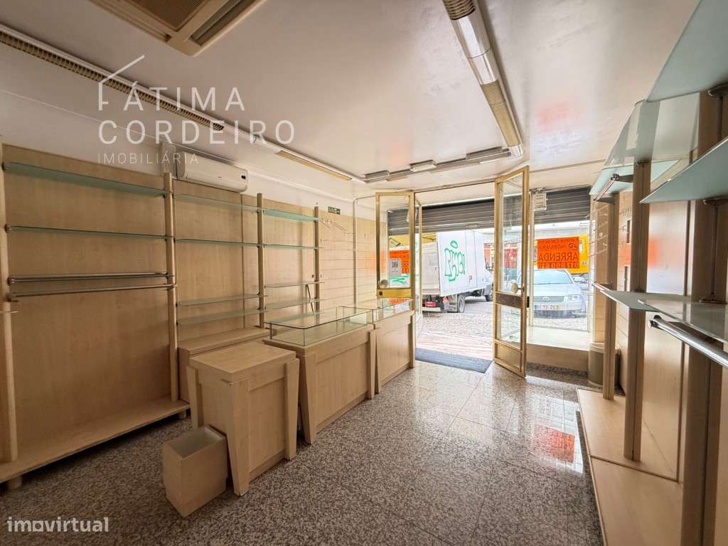 Loja junto á Praça Gil Vicente - Grande imagem: 4/12