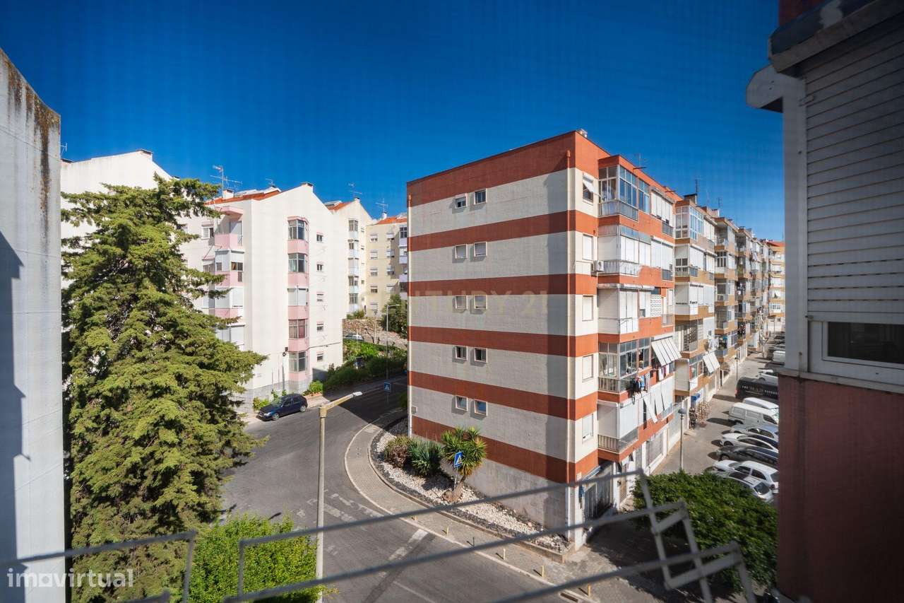 Apartamento T2 em Lisboa com Excelente Localização e Conforto-19