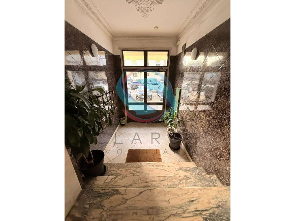 APARTAMENTO T2 AMORA/PAIVAS-15