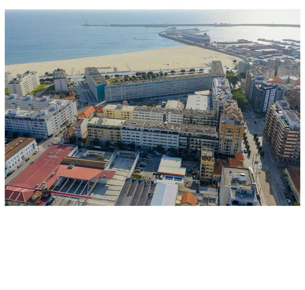 T3 de luxo junto à praia-0