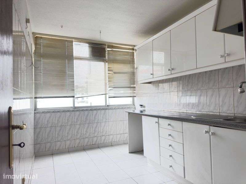 Apartamento T2 - Corroios, Seixal - Grande imagem: 4/12
