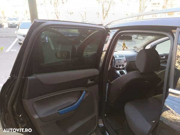 Ford Kuga 2.0L TDCi DPF Trend - 17