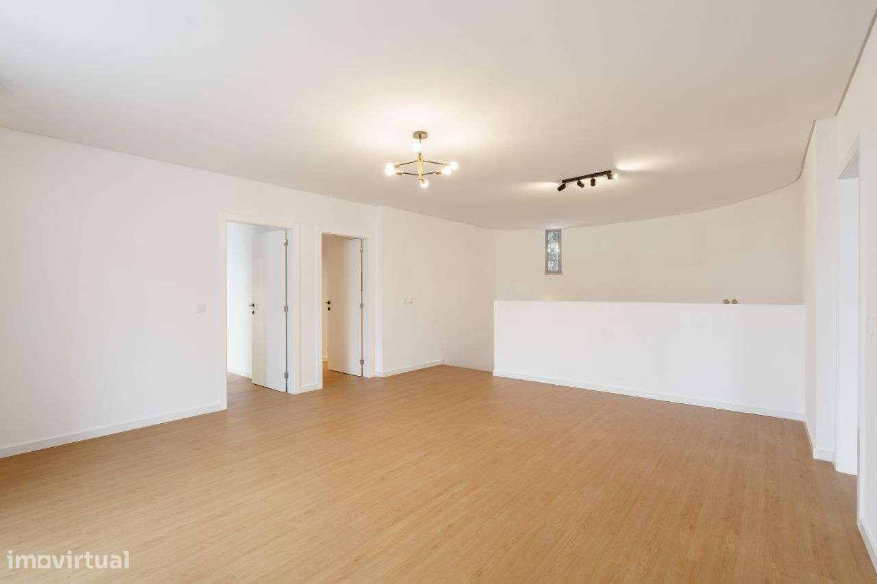 Moradia T5 Remodelada - Condomínio da Fonte Seca-47