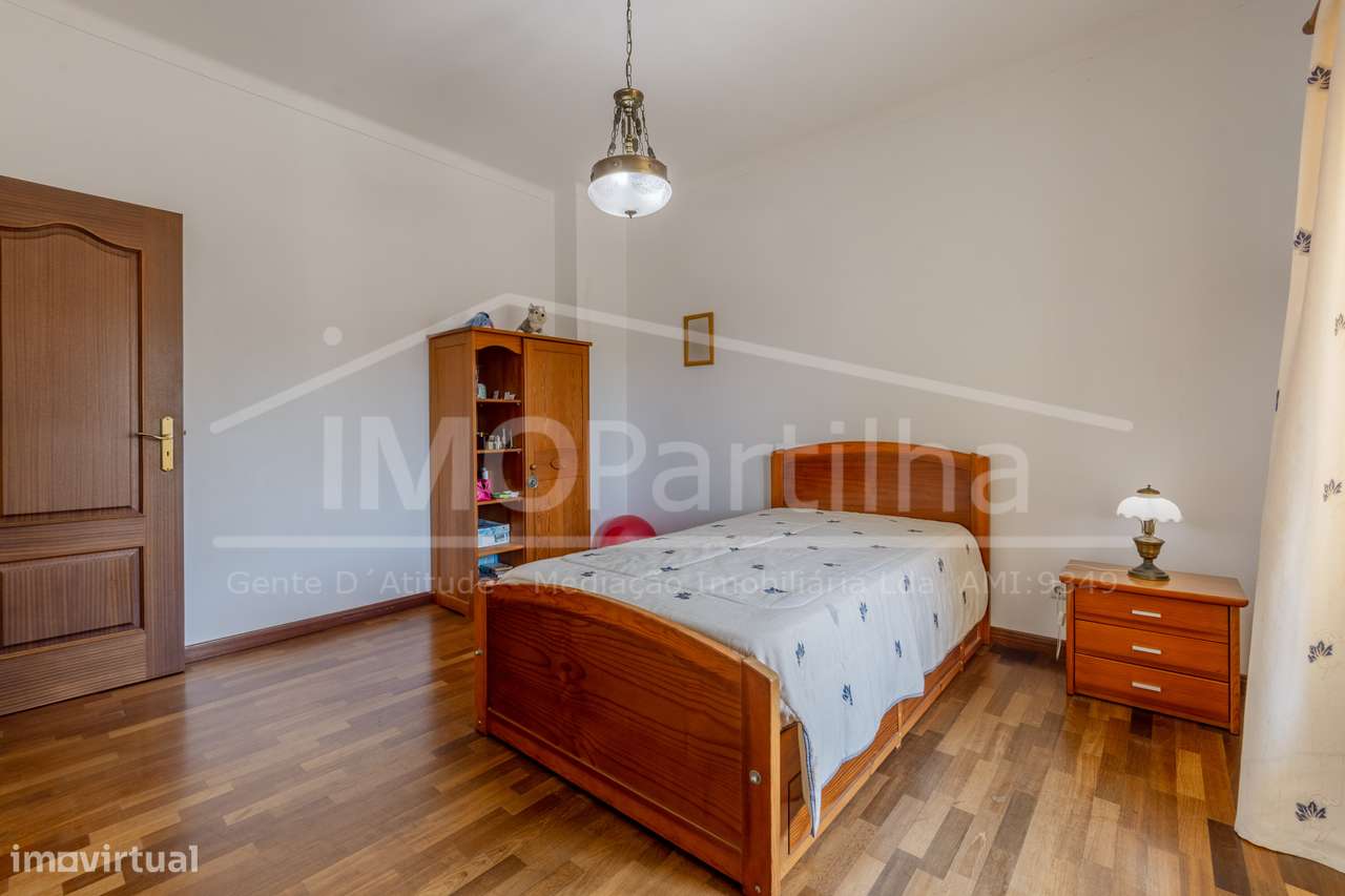 Moradia T5 em Montesouros - Mafra-17