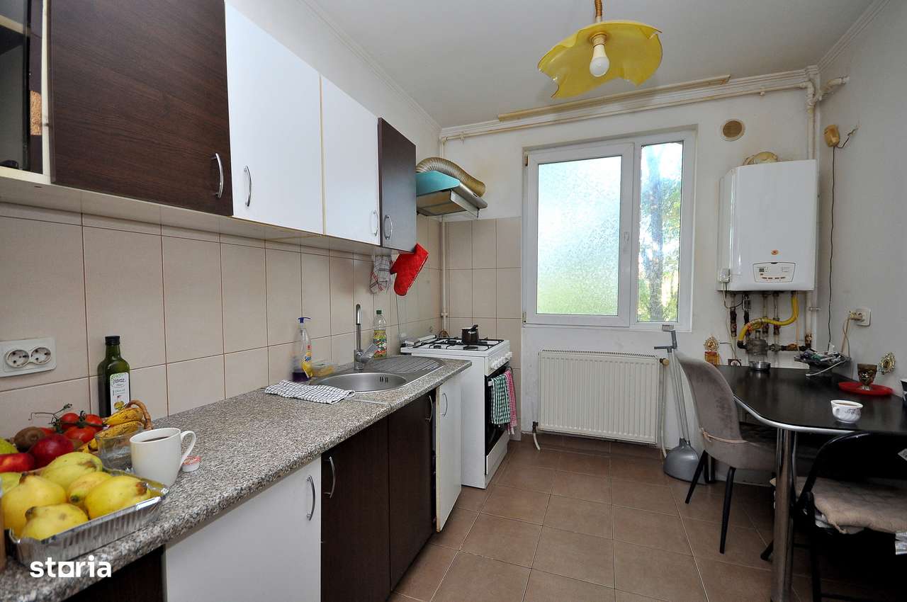 Apartament 2 camere 76 mp centrala parcare Drumul Taberei bloc 2010-5