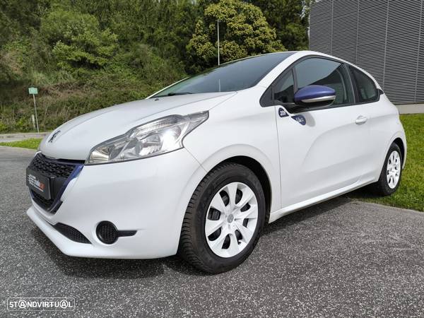 Peugeot 208 - 18