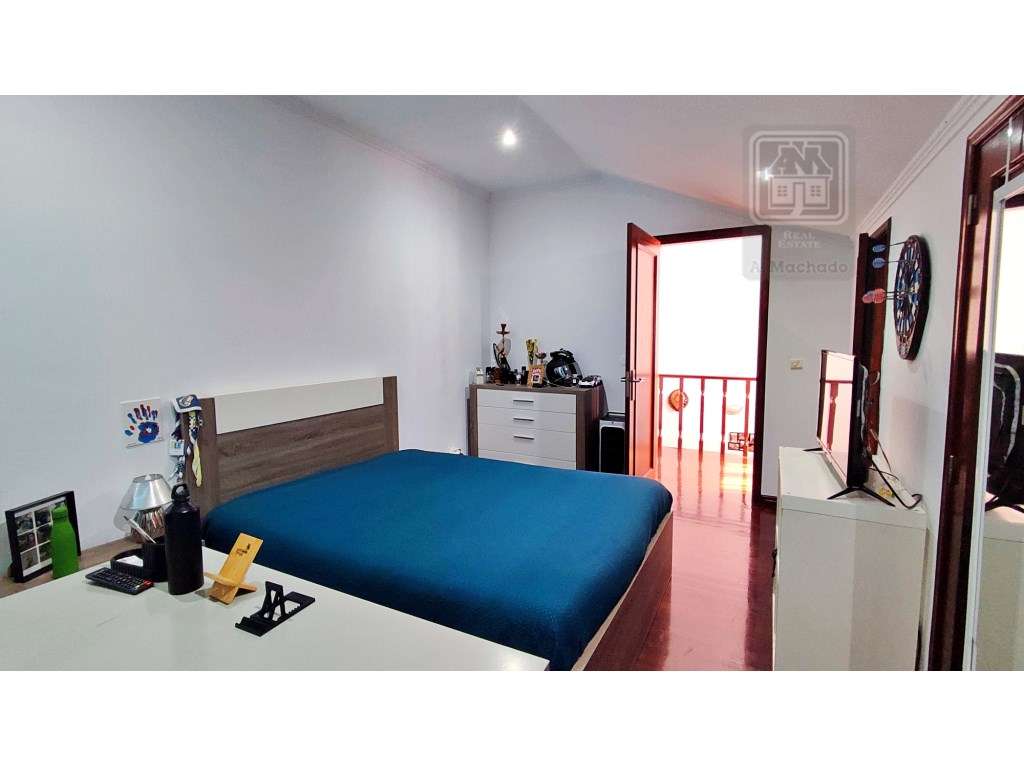 VENDA de MORADIA - VIVENDA com alojamento local e piscina - Fenais ...-38