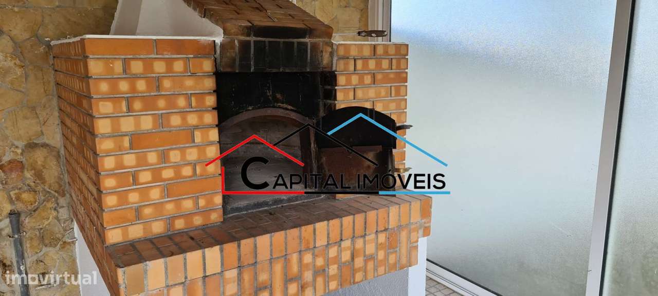 Moradia isolada T3+2 com piscina, em Caixas Sesimbra-24