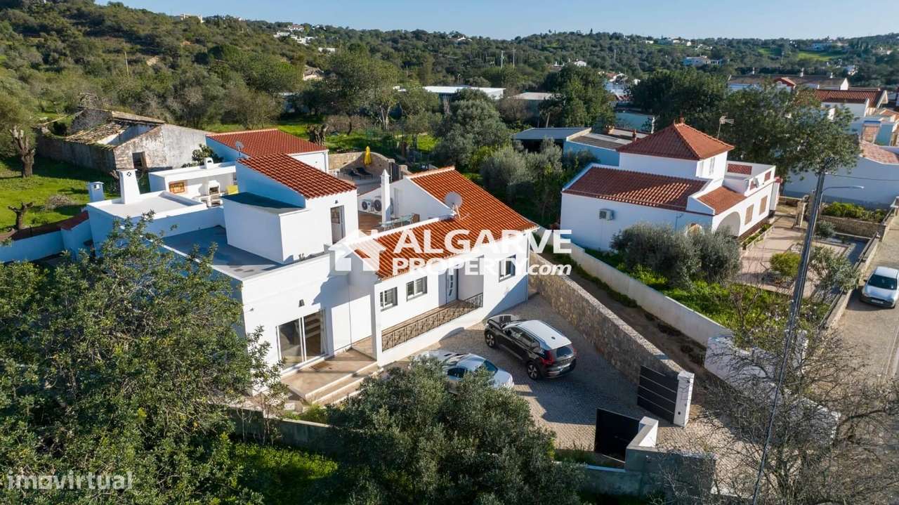 Moradia térrea V3+1 no conforto do campo de Stª Bárbara de Nexe - Grande imagem: 5/44