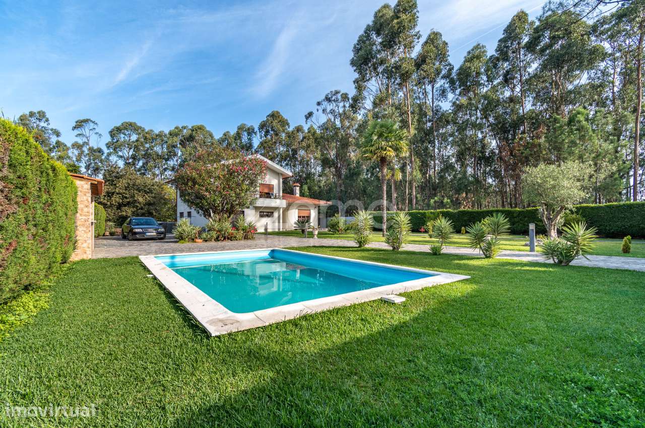 Moradia T4 C Piscina E Amplo Jardim Um Refugio Privado Em Mazare