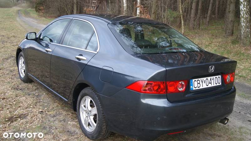 Honda Accord 2.0 Executive - 7