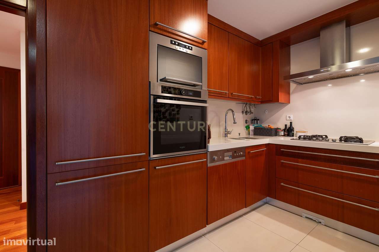 Apartamento T1 nas Colinas do Cruzeiro com Arrecadação e Parqueamento-14