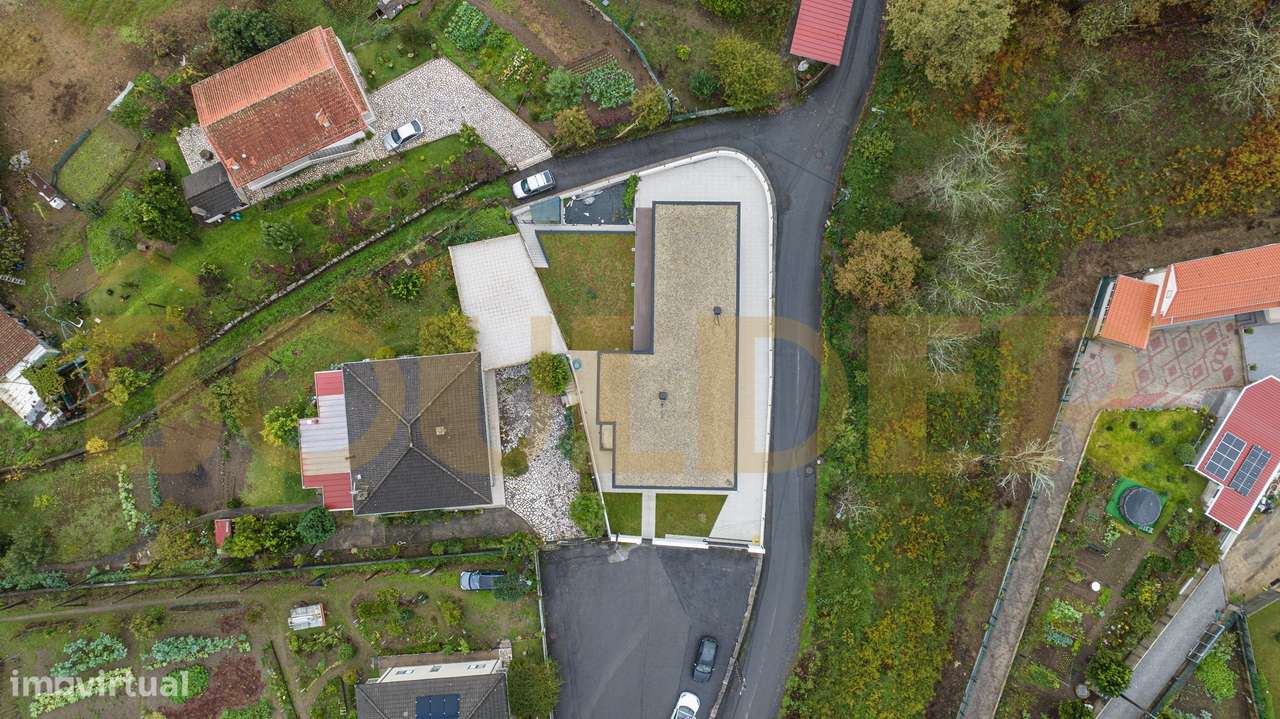 Moradia T4 de Arquitetura Moderna-31