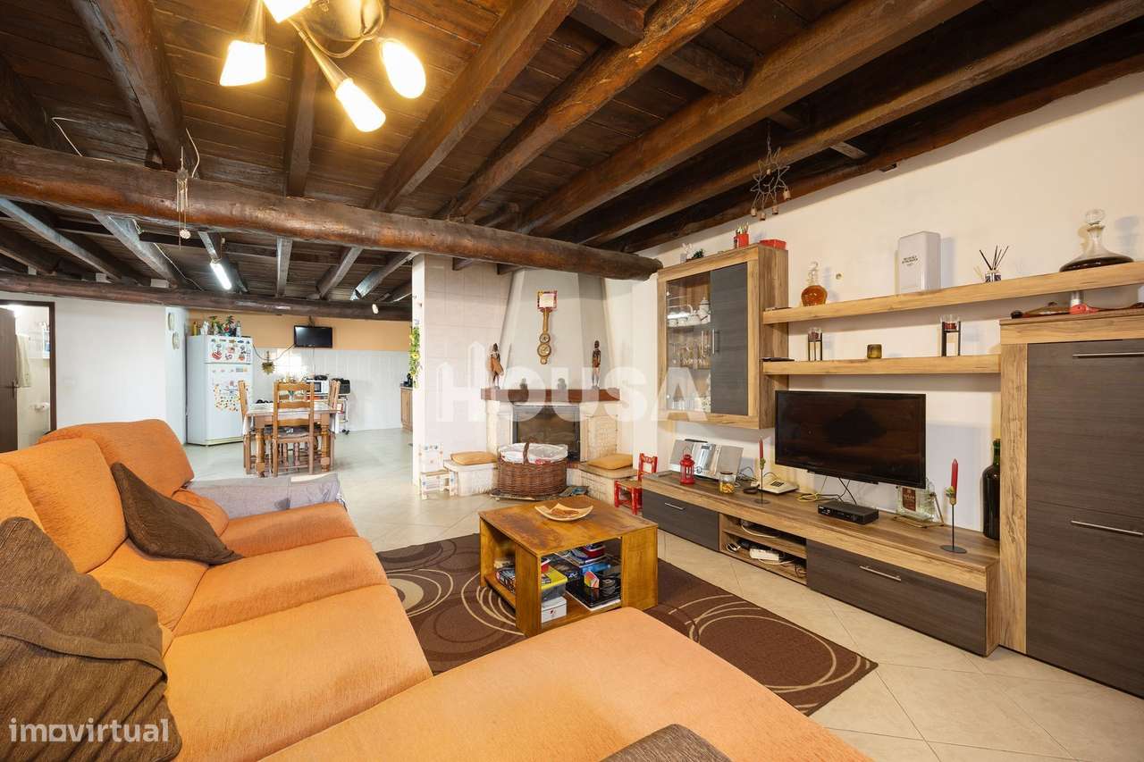 Moradia T3 com terreno de 2.157 m² – Raposeira, Colmeias | Leiria-2