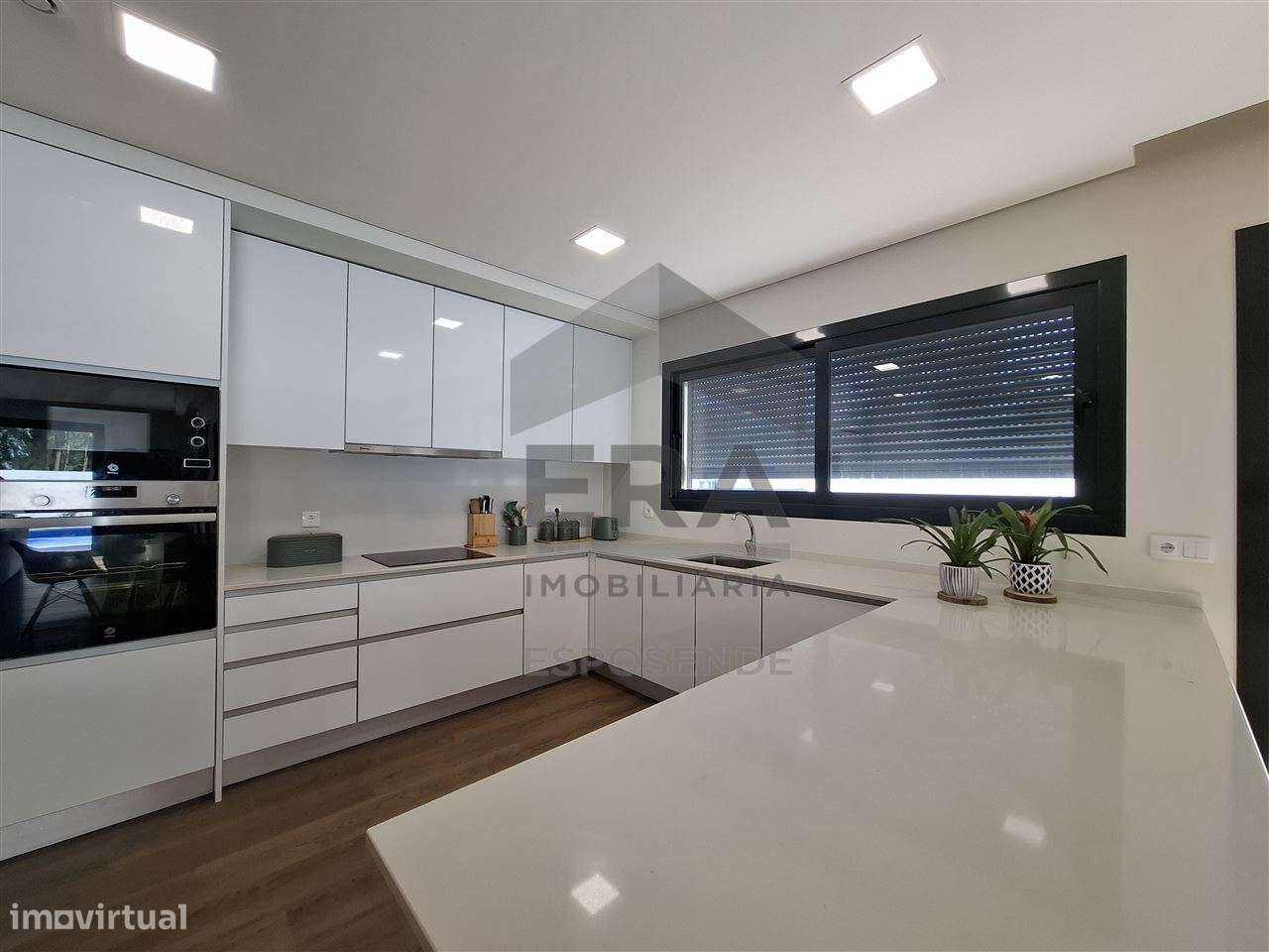 Moradia T3 com  piscina – Gemeses - Grande imagem: 5/29