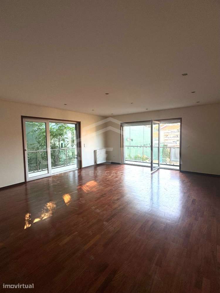 Apartamento T2 Praça das Flores, Porto-6