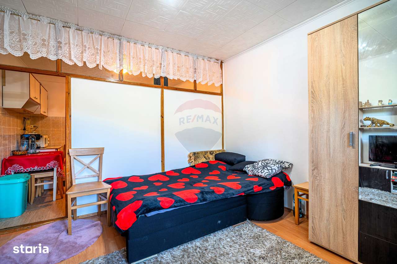 Garsoniera / Camera de camin de vanzare in Sinaia - Imagine principală: 2/8