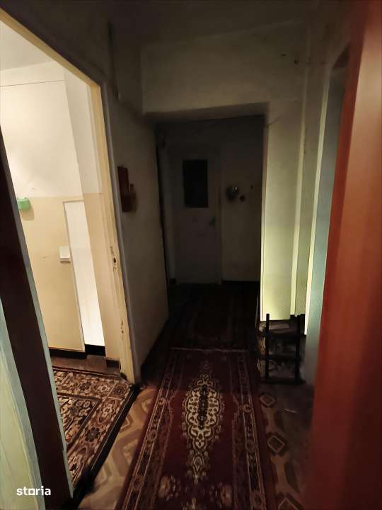 Apartament de vanzare – Zona 9 Mai, Targu Jiu, etaj intermediar - Imagine principală: 5/8