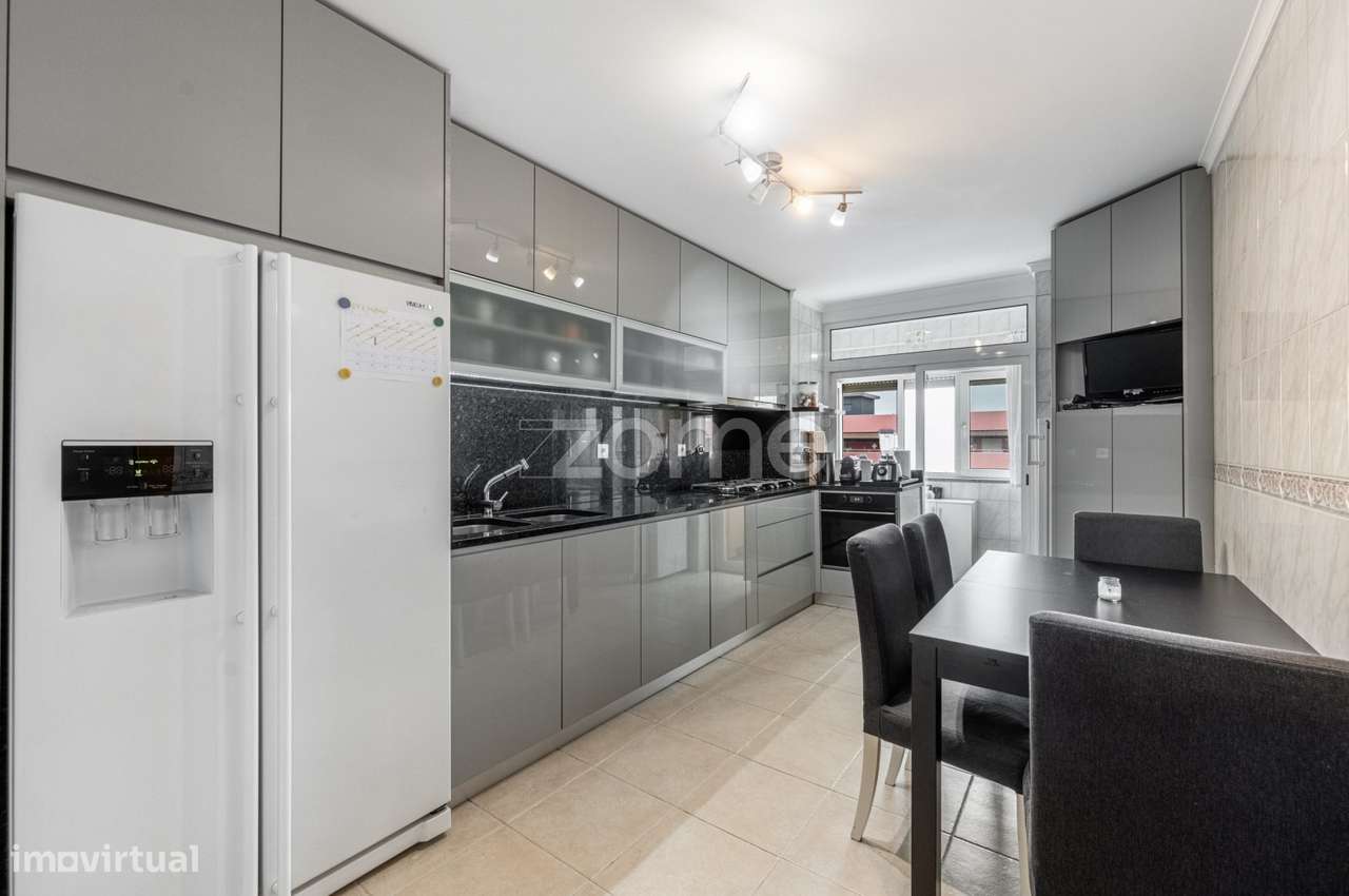 Apartamento T3 com varanda e lugar de garagem - Mouriz, Paredes - Grande imagem: 5/28