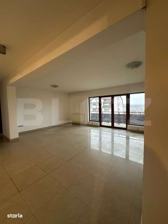 OPORTUNITATE INVESTIȚIE: Apartament de 4 camere, 2 bai, 134mp, Zona S