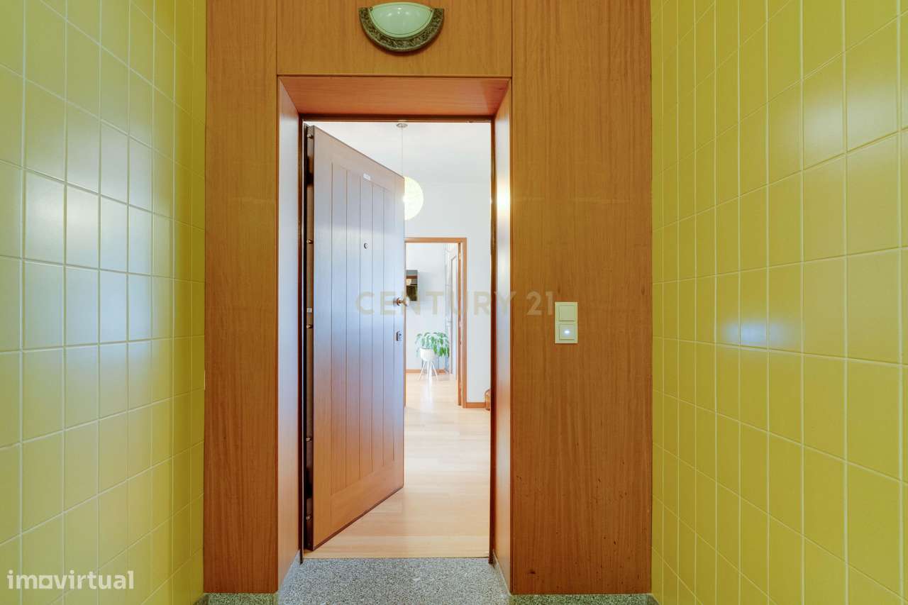 Apartamento T2+1 com Lugar de Garagem | Mozelos, Santa Maria da Feira-3