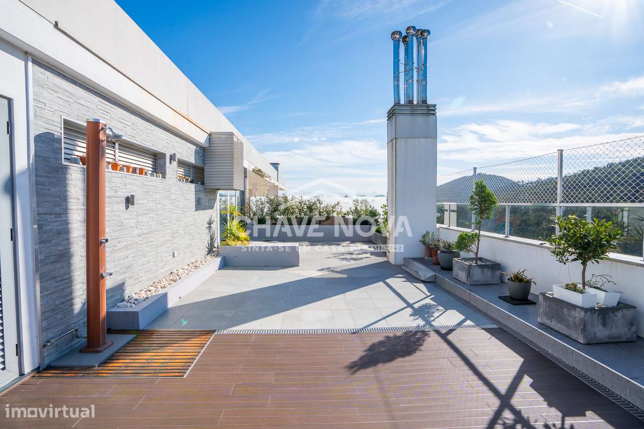 Apartamento T3, com terraço e box 4 carros situado em Campo- Valongo-30