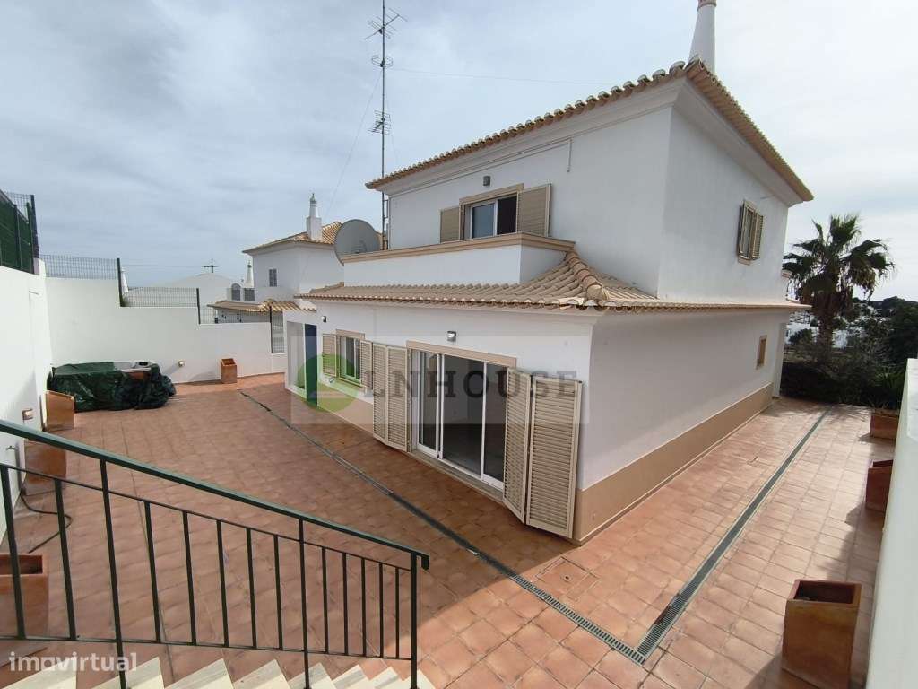 Moradia T4 com piscina e garagem - Castro Marim - Grande imagem: 5/60
