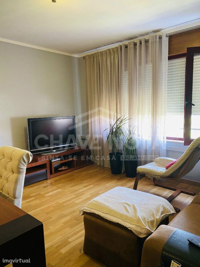 Apartamento T2 em zona sossegada com bons acessos