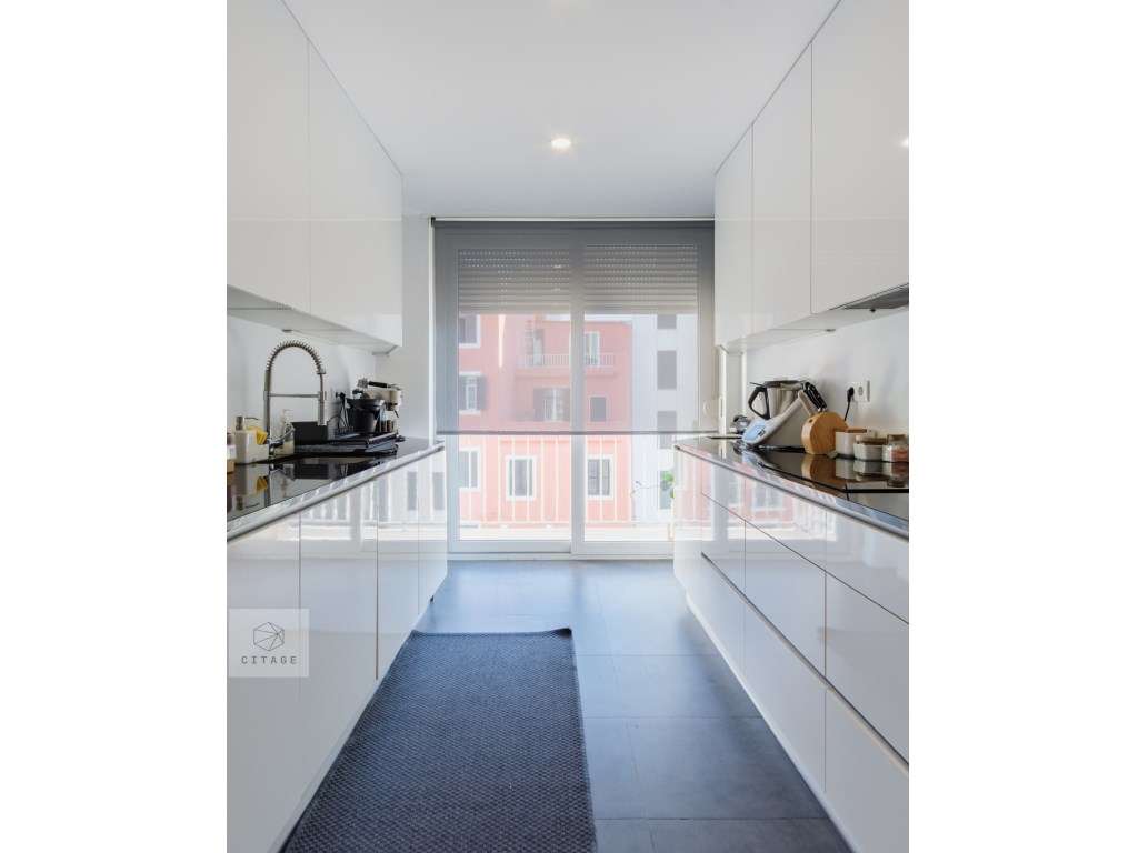Apartamento T3 com garagem Amoreiras-16