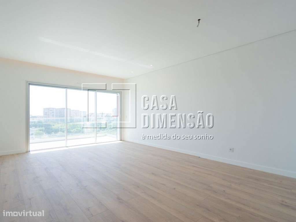 Apartamento de tipologia T2 na melhor zona de Carnaxide, com varand... - Grande imagem: 4/52