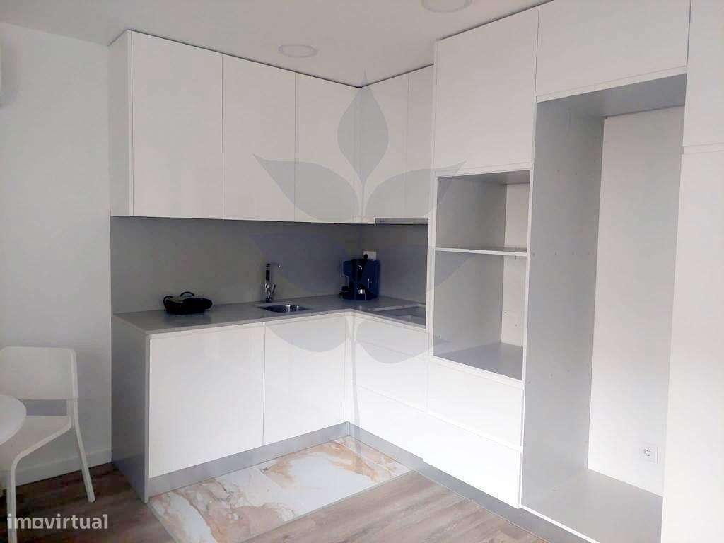 Apartamento T0 Renovado - Junto à Avenida da Liberdade, Braga-15