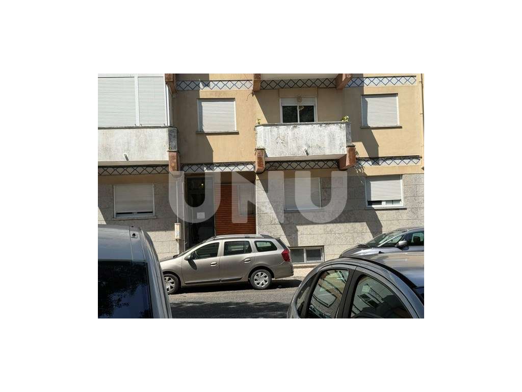 Apartamento T2 na Amadora com muita luminosidade-32