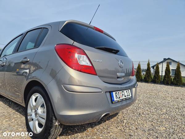 Opel Corsa 1.4 16V Satellite - 32