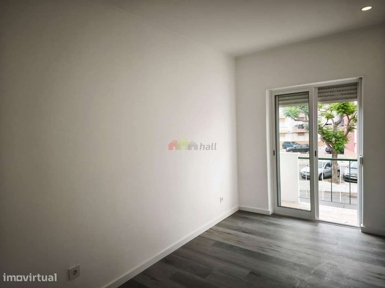 Apartamento T2 Remodelado na Baixa Banheira-16