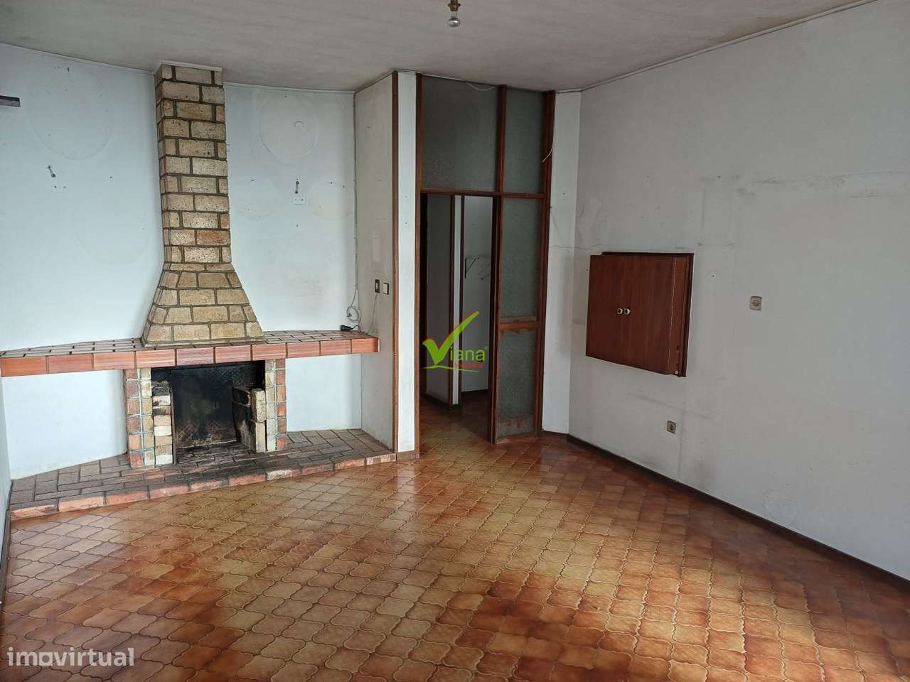 T. 3 a 50 metros da Praça do Almada-3