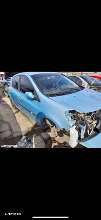 Dezmembrez Renault Clio 3 - 2