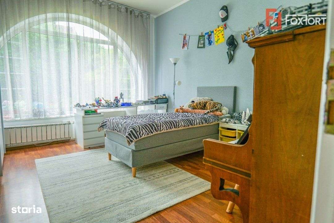 Casa individuala cu teren 1702 mp - ID V4657 - Imagine principală: 2/19