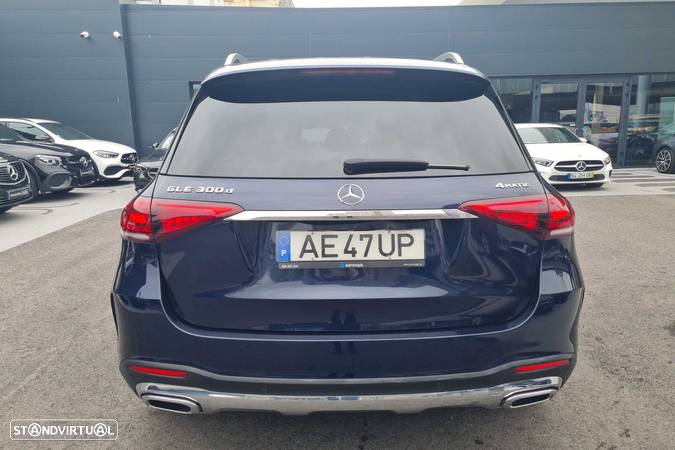 Mercedes-Benz GLE 300 d 4Matic - 4