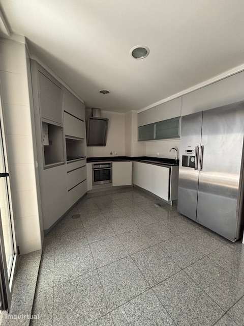 T2 de qualidade superior no centro da cidade da Póvoa de Varzim - Grande imagem: 3/6