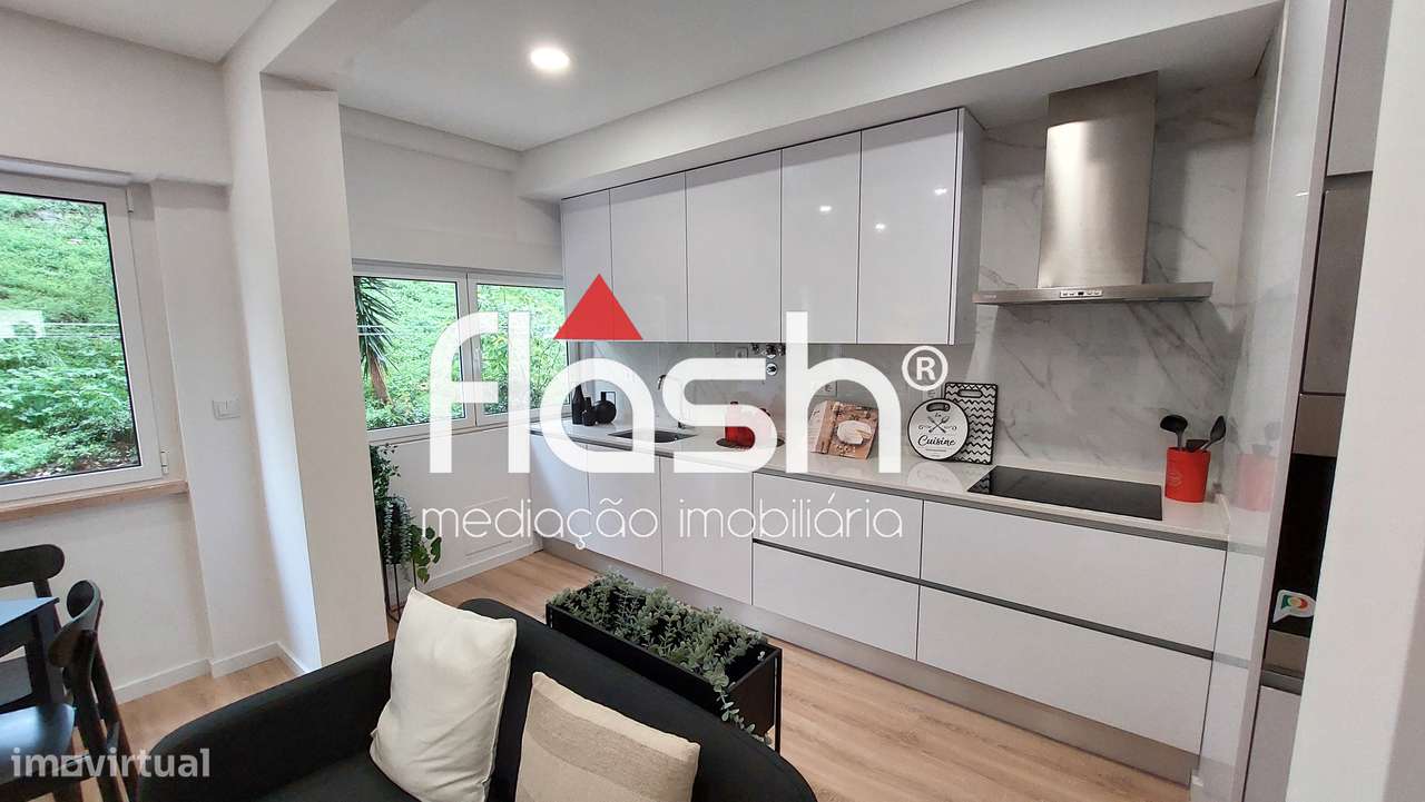 T2 Remodelado e Mobilado em Benfica-5