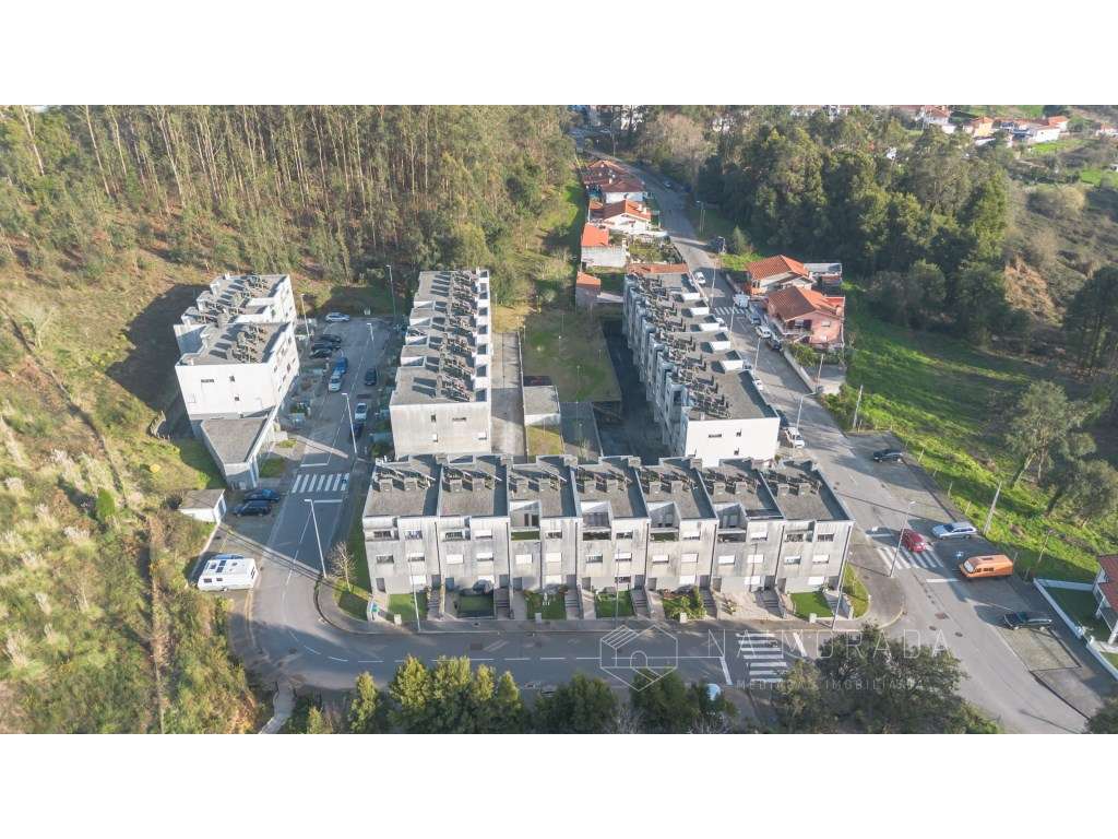 Andar de Moradia T-3 em Mozelos - Santa Maria da Feira-51