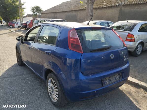 Dezmembrari  Fiat GRANDE PUNTO (199)  2005  > 0000 1.4 Benzina - 3