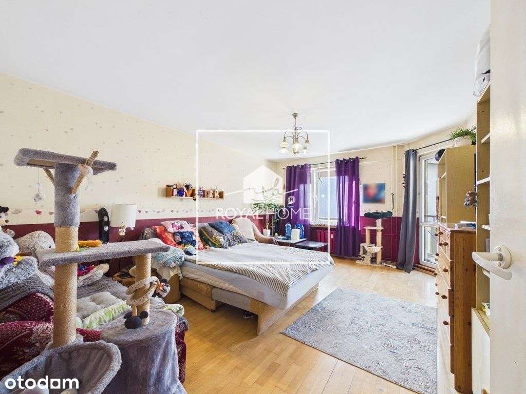 Super lokalizacja w centrum -3 pokoje z balkonem-0