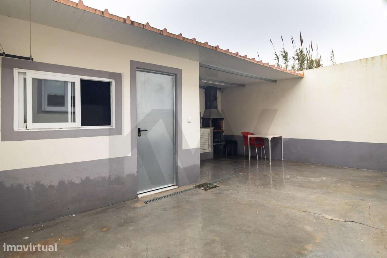 Moradia Térrea T2 em Sarilhos Pequenos com quintal de 35m2-27