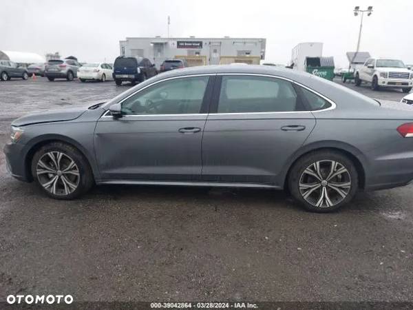 Volkswagen Passat 2.0 TSI OPF DSG Elegance - 12