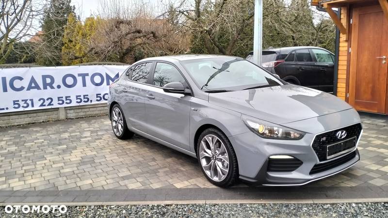 Hyundai i30 N Fastback 1.4 T-GDI Line - 1