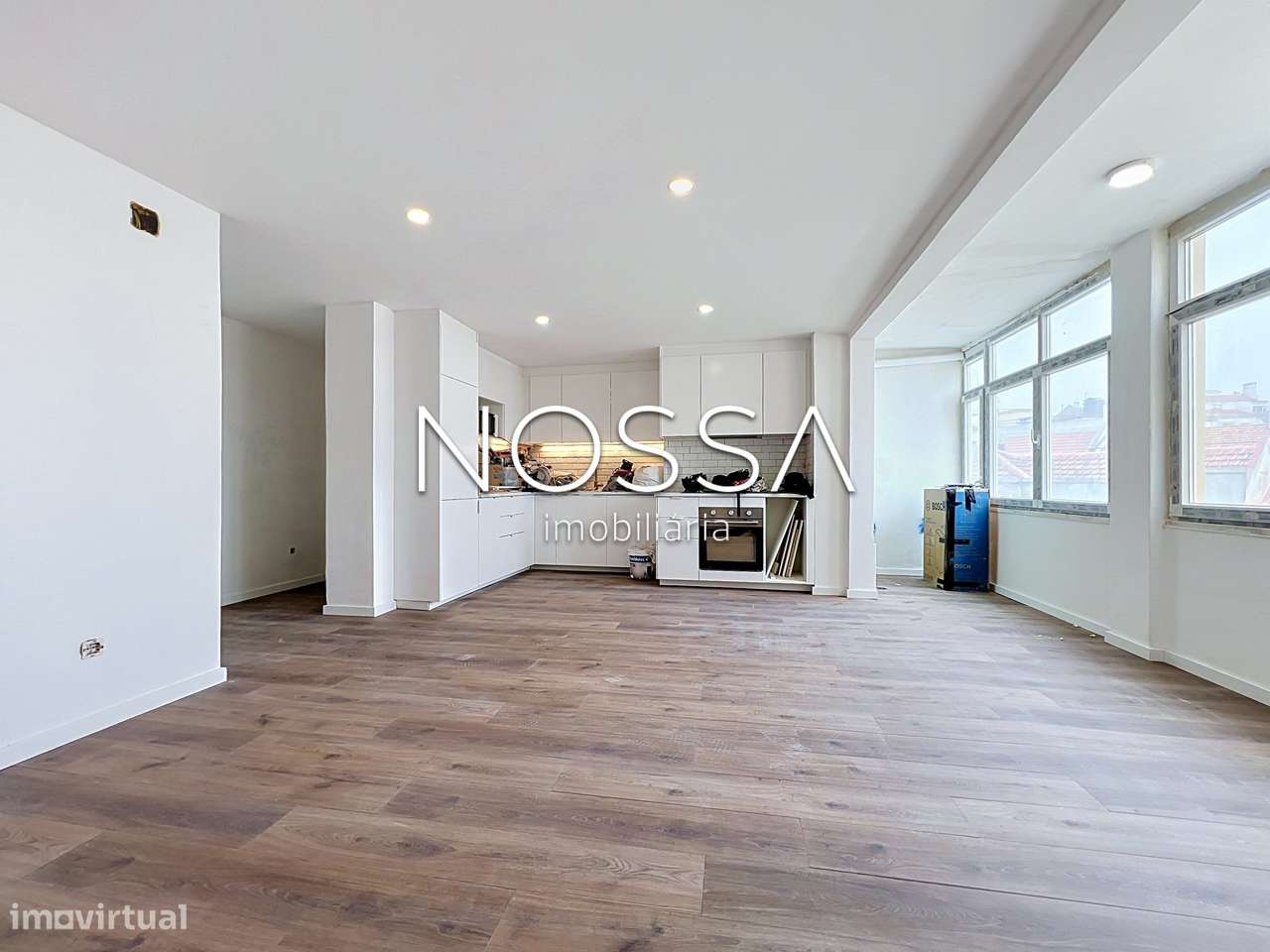 Elegante Apartamento T2 Totalmente Remodelado-3