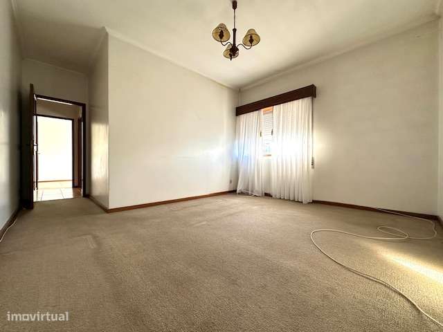 T3 em Rio Tinto de 3 frentes, próximo da estação de comboios...-16