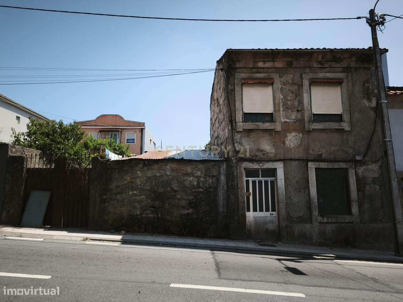 ​Terreno com Ruína em Rio Tinto – Excelente Oportunidade de Investime-0