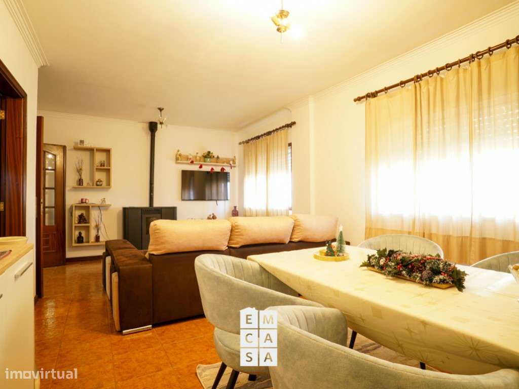 Apartamento T2 com Terraço e Garagem Fechada - Excelente Localização - Grande imagem: 4/37